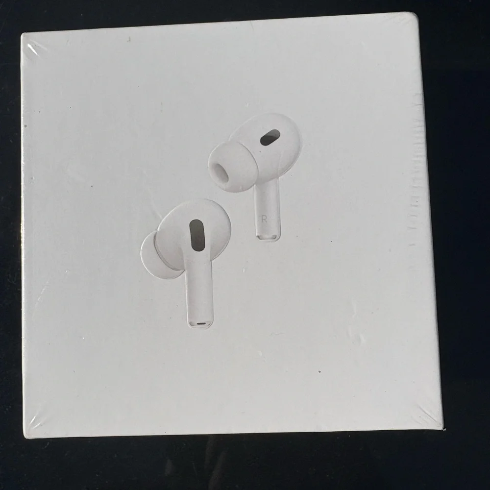 Apple AirPods Pro Wireless Earbuds - White